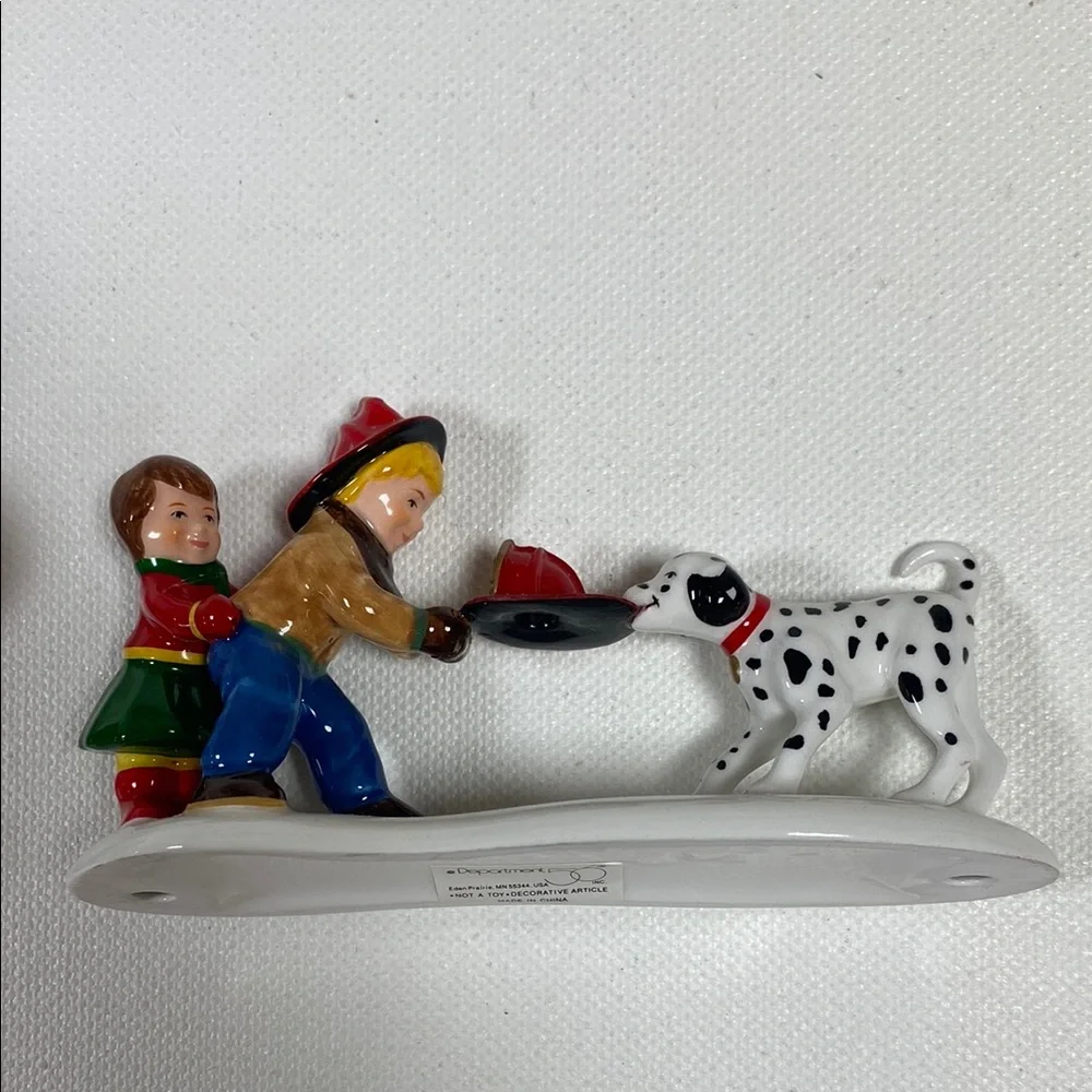 Dept. 56 Snow Village Accessory, "Fun at the Firehouse." Set of 2 figures - Picture 5 of 15